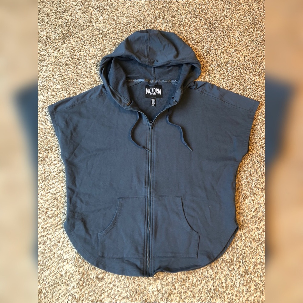 Victoria Sport Sleevless Hoodie